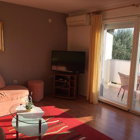 Apartments Nautica Barbat na Rabu Екстер'єр фото