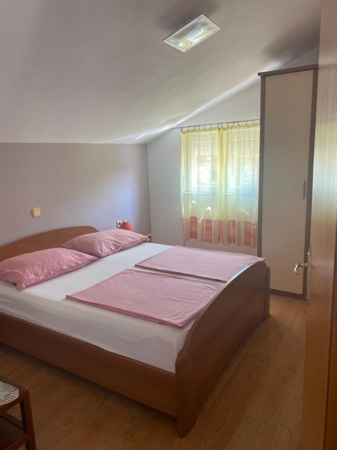 Apartments Nautica Barbat na Rabu Екстер'єр фото
