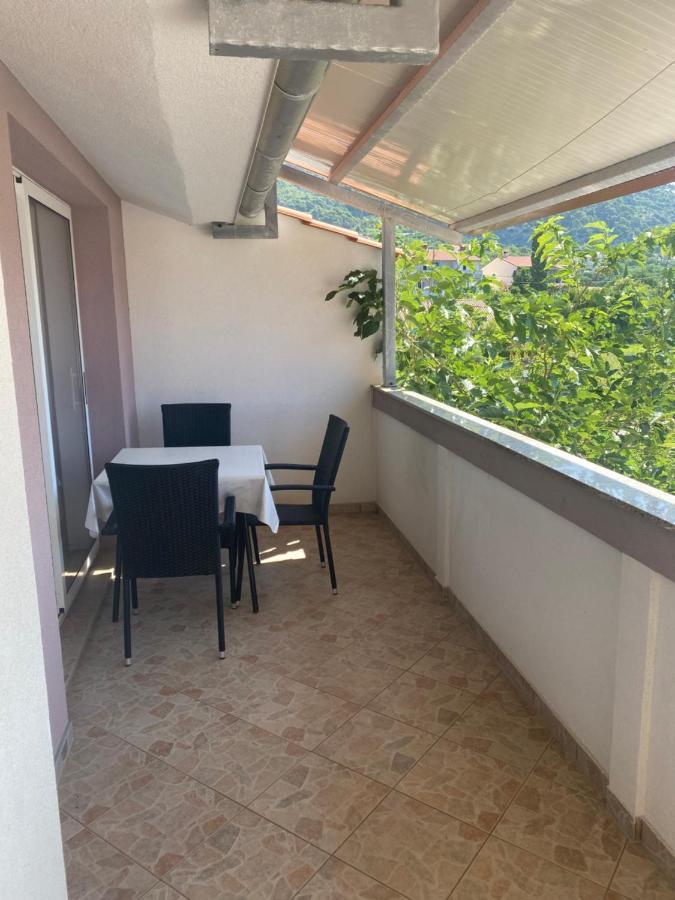 Apartments Nautica Barbat na Rabu Екстер'єр фото